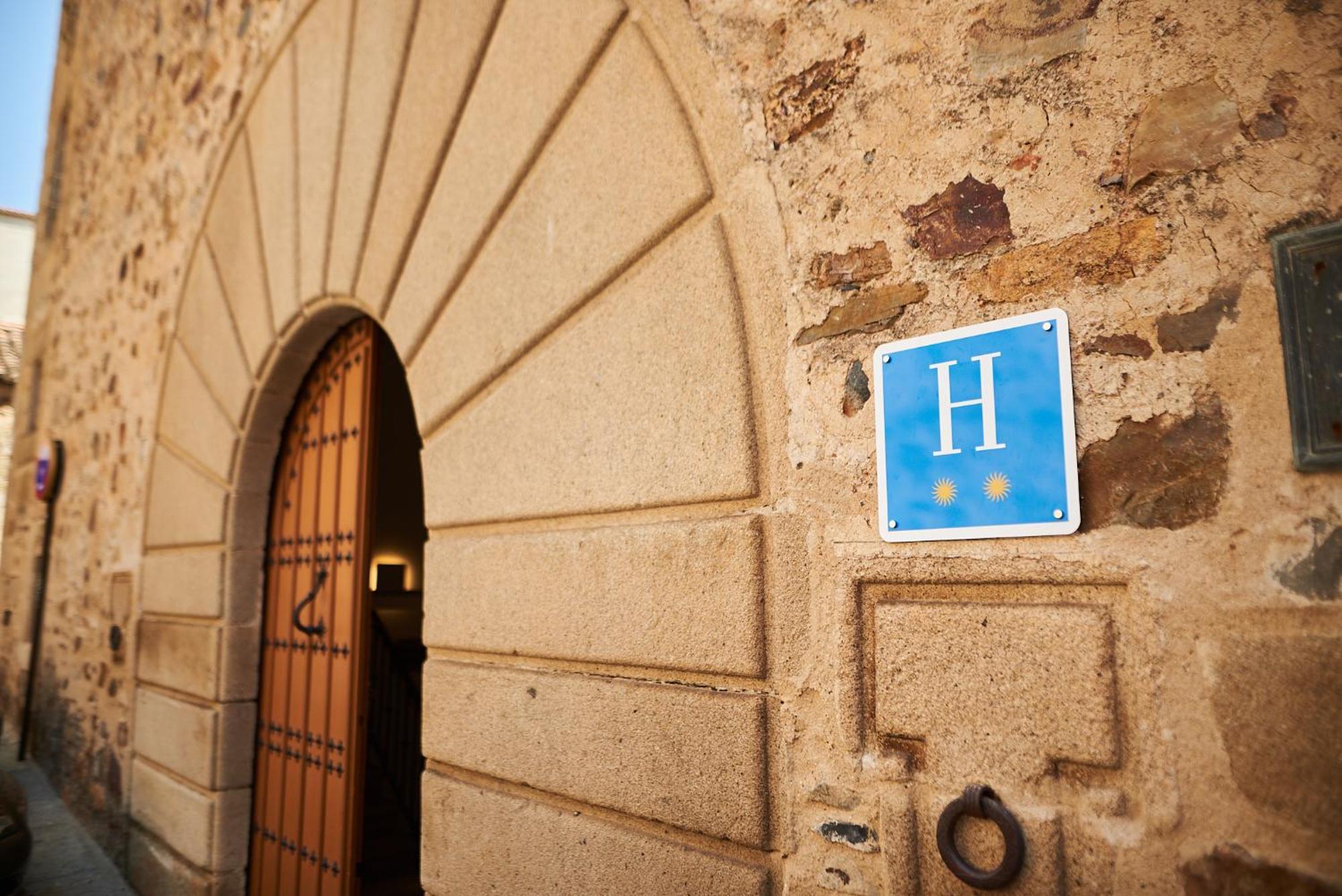 Hotel Casa Palacio Pereros Caces Extérieur photo